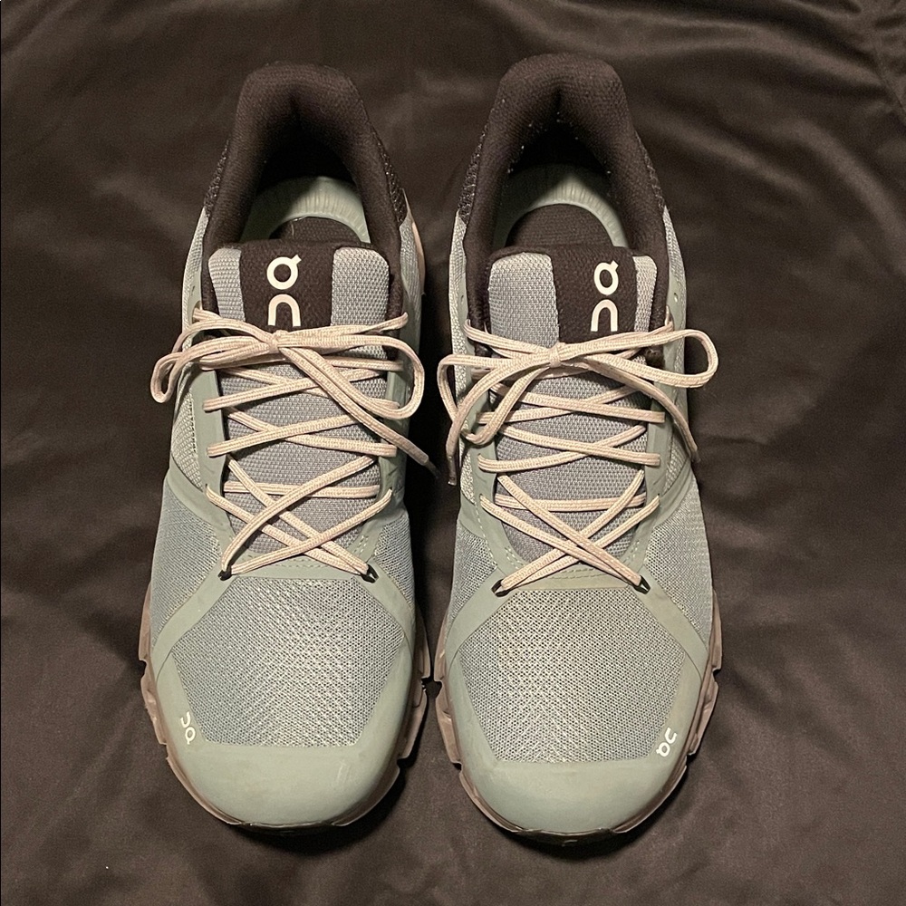 On Running Athletic Shoes size m10
